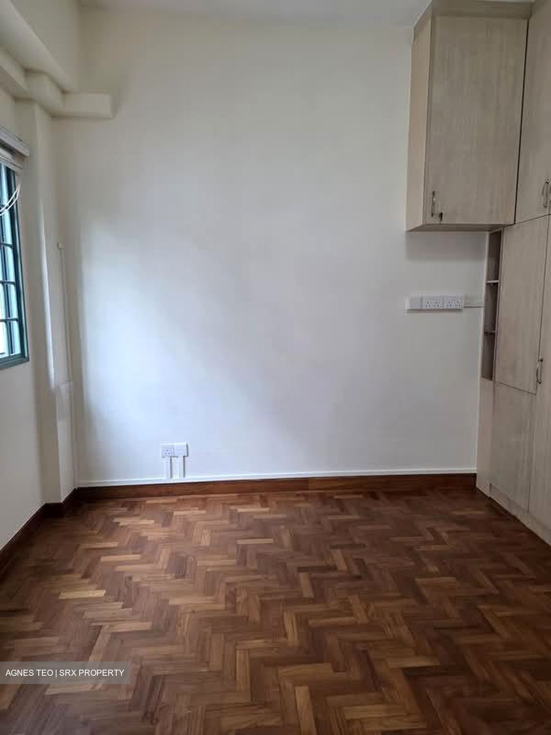 Westwood Crescent (D22), Terrace #572233591